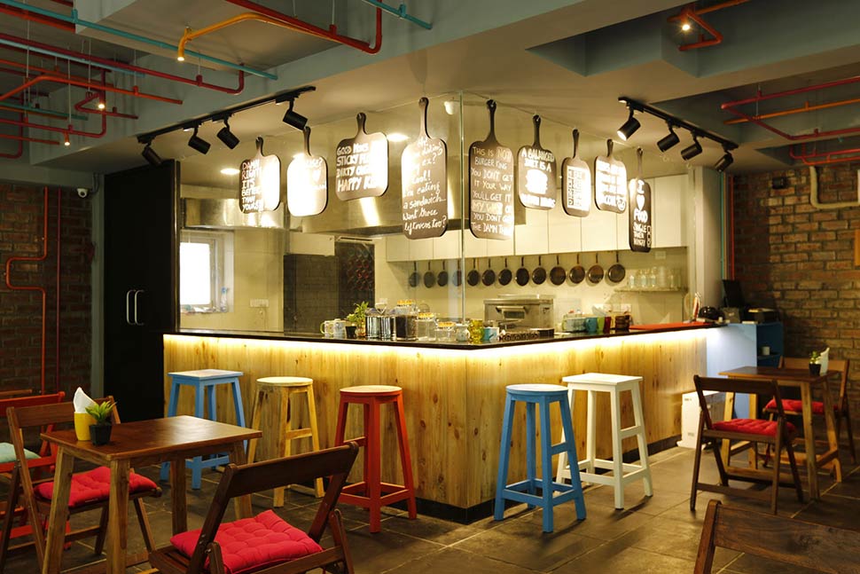 Fans do the talking through UGC campaigns This restaurant got the store buzzing with their customers talking about their brand online.